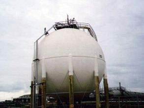 Gas sphere insulation re-encapsulated using Belzona 3211 (Lagseal)